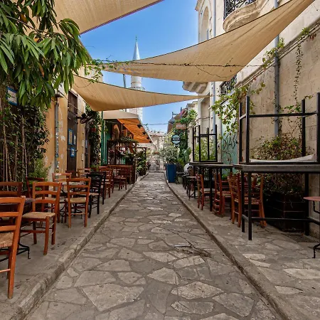 Apartment Delightful 1-bedroom Holiday With Balcony All Yours